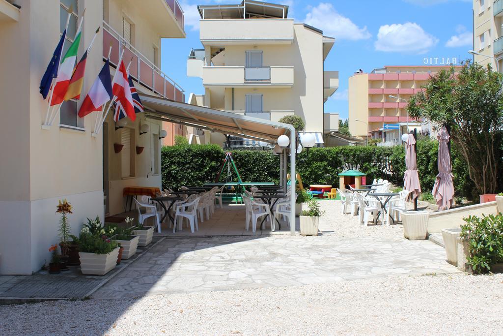 سينِغاليا Hotel Hamburg المظهر الخارجي الصورة