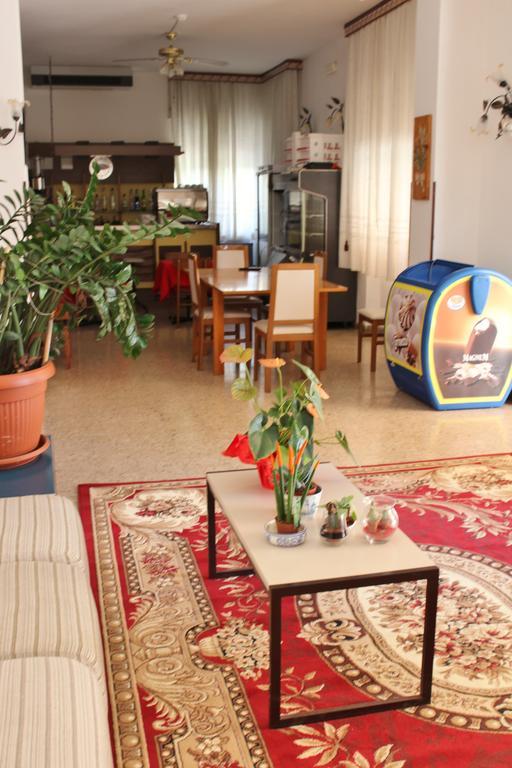 سينِغاليا Hotel Hamburg المظهر الخارجي الصورة