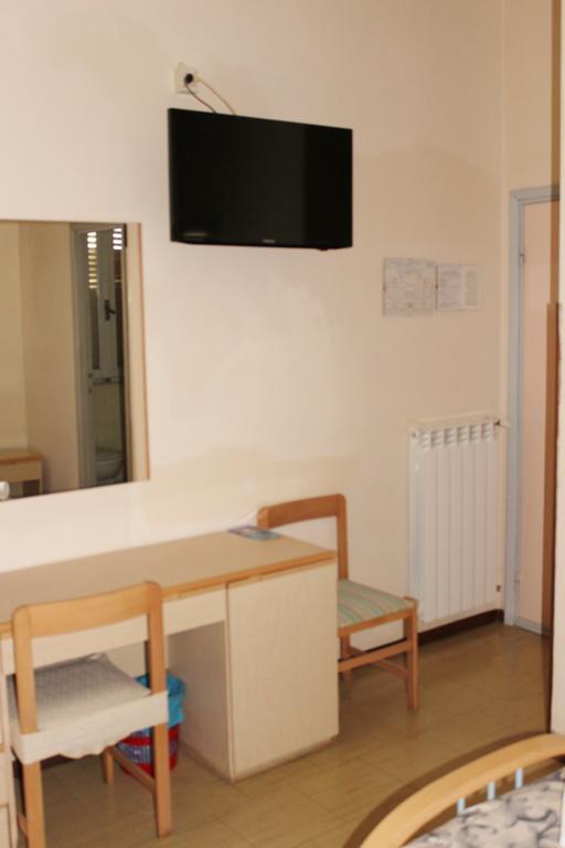 سينِغاليا Hotel Hamburg المظهر الخارجي الصورة