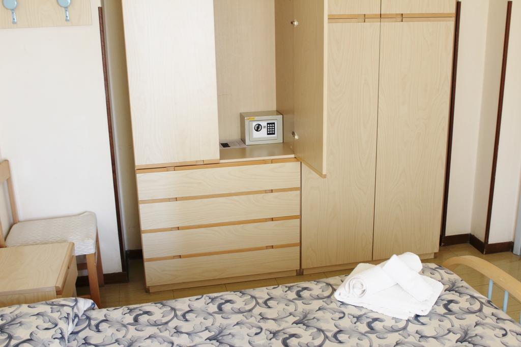 سينِغاليا Hotel Hamburg المظهر الخارجي الصورة