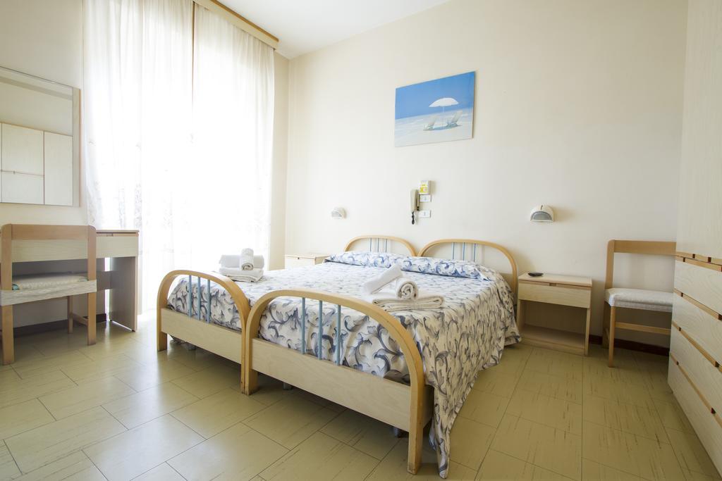 سينِغاليا Hotel Hamburg المظهر الخارجي الصورة