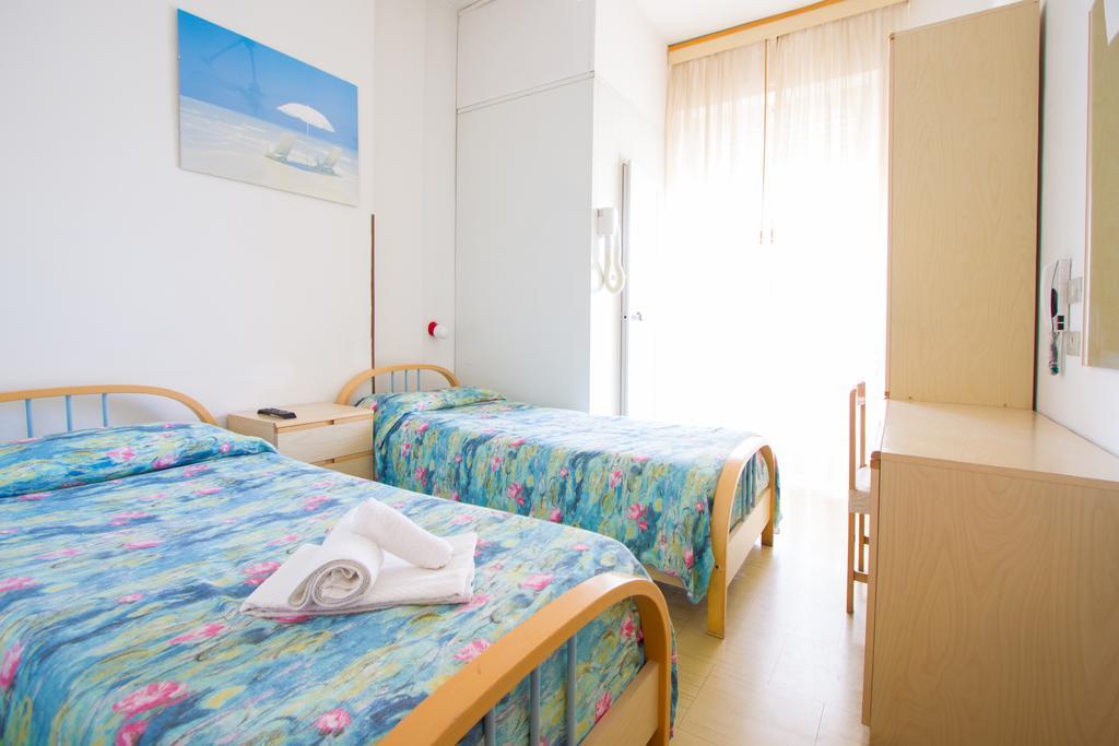 سينِغاليا Hotel Hamburg الغرفة الصورة